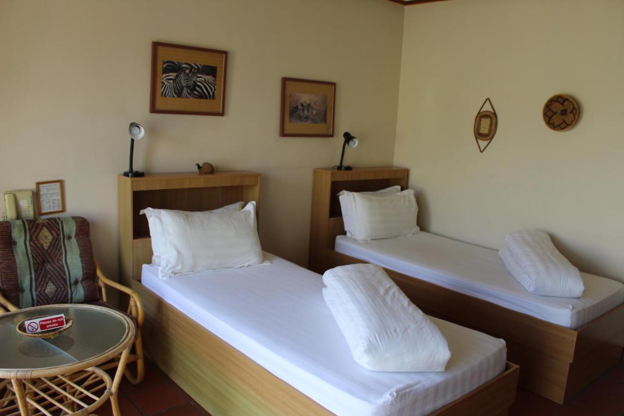 Onganga Hotel Pension Віндгук Екстер'єр фото