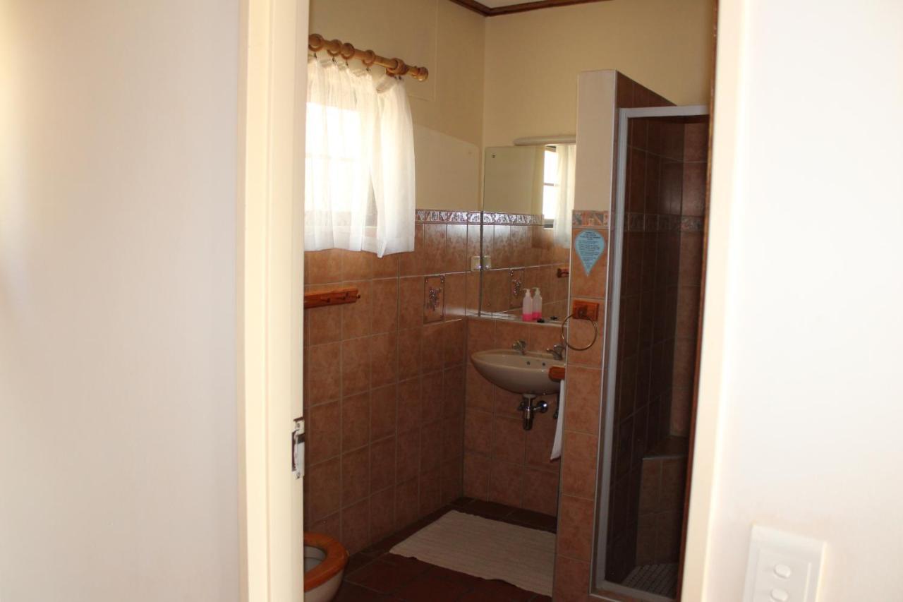 Onganga Hotel Pension Віндгук Екстер'єр фото